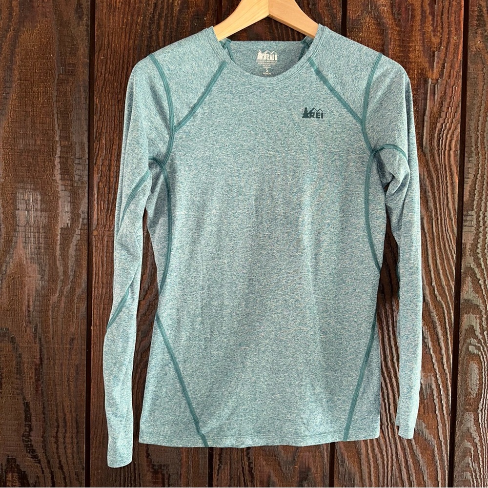 Rei long sleeve athletic shirt
